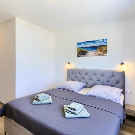 Matea Villa Sisan